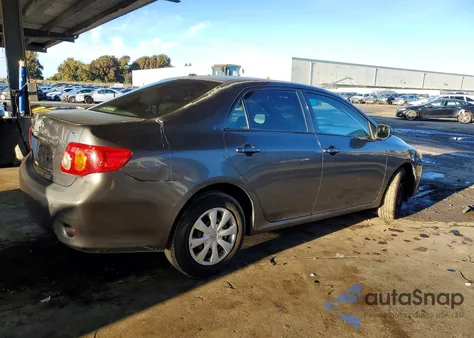 2010 Toyota Corolla Base z USA, uszkodzony, nr VIN 2T1BU4EEXAC374230